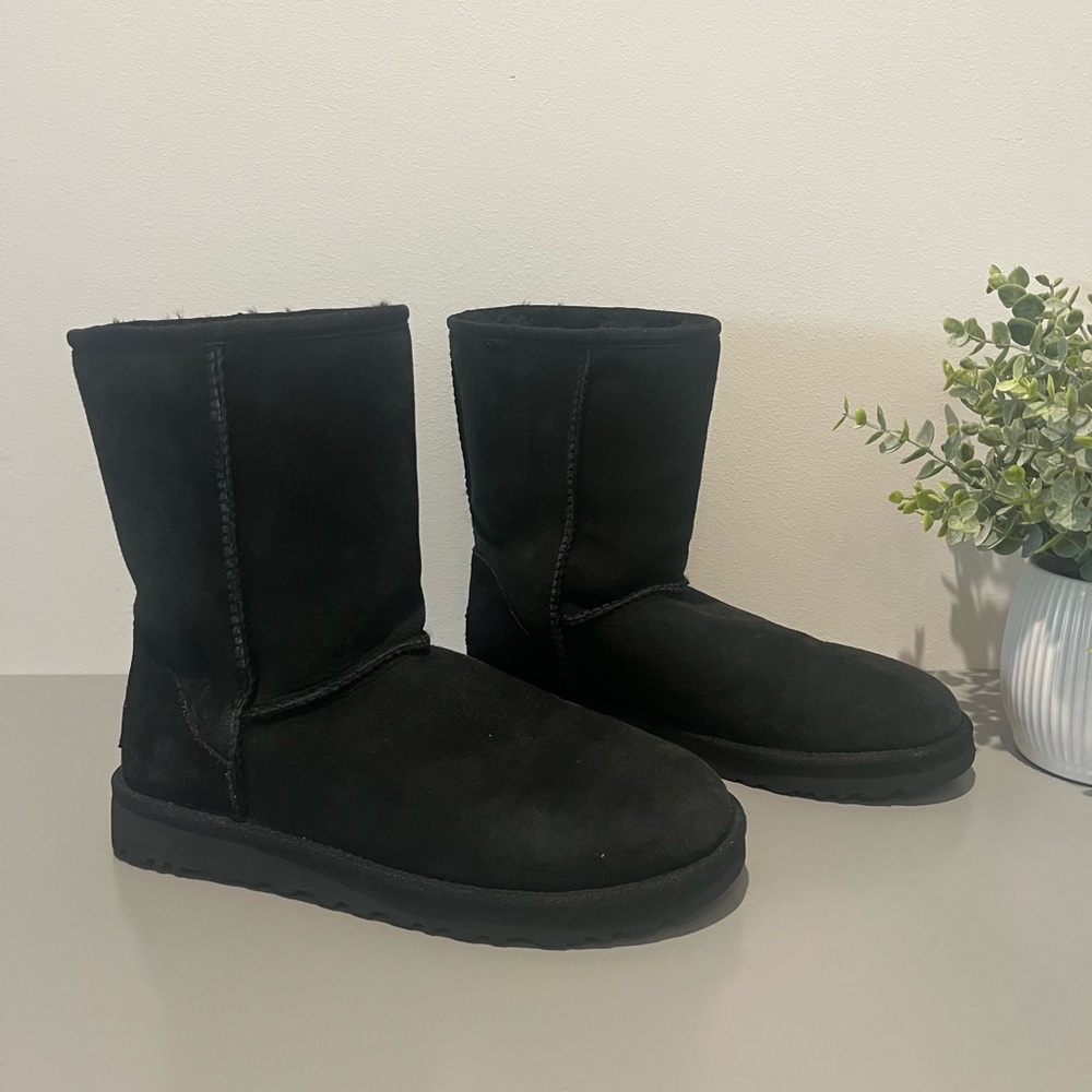 UGG Classic Short Boots - Black Suede, Size 8